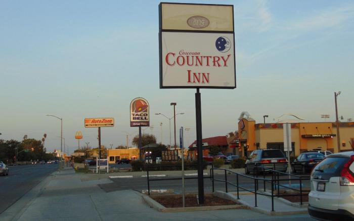 Corcoran Country Inn