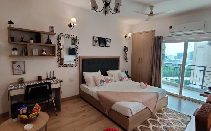 SOJOURN STAYS-COZY BRIGHT HOUSE