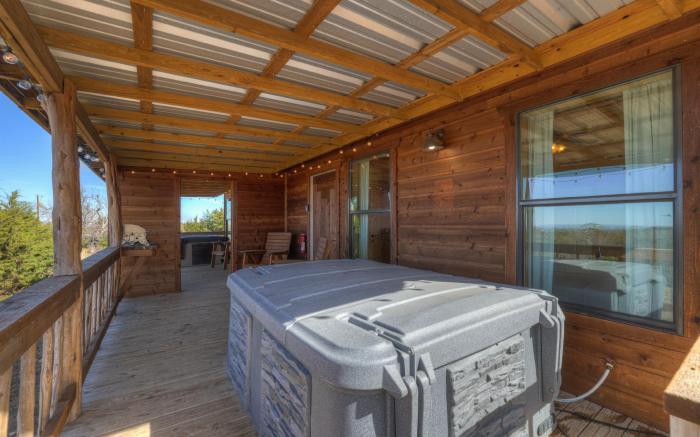 Mesquite Cabin with Hot Tub & Hill Country Views