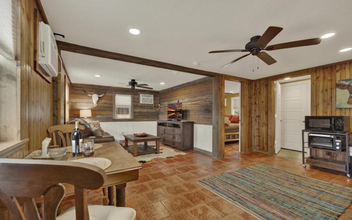 Ohana Ranch Cabin - 12 minutes to Historic Main St