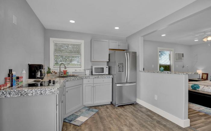 Grey Haus Casita-Peaceful Hill Country Views!