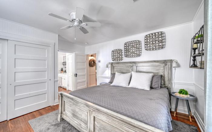 Charming Cottage Near Main with Patio&FirePit!!