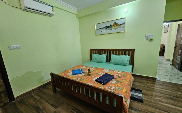 3 BHK in Krishna Nagar Lucknow ( LKO R202)