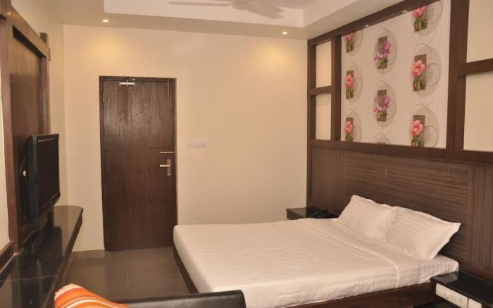 Hotel Tamizh Park