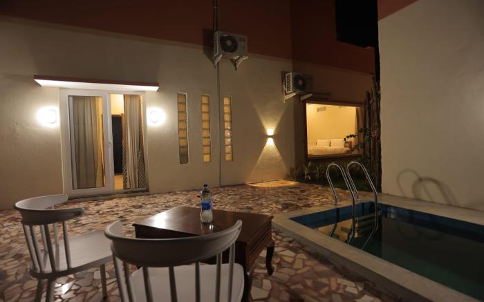 PALM PARADISE BEACH RESORT