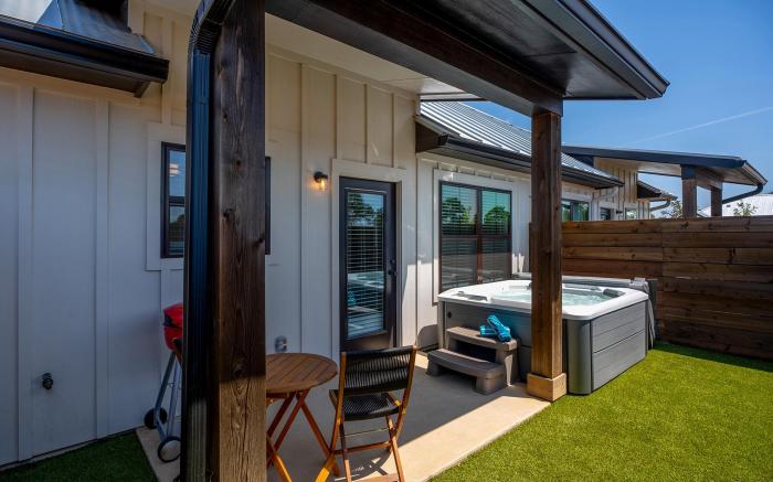 Fred's Joint with Hot Tub