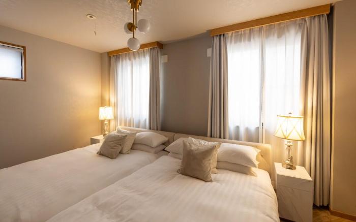 3BR for 8Pax / Rooftop Dining / Excellent Location