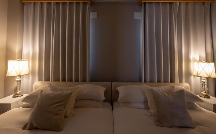 3BR for 8Pax / Rooftop Dining / Excellent Location