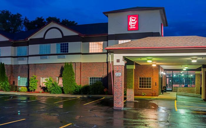 Red Roof Inn & Suites Lake Orion/ Auburn Hills