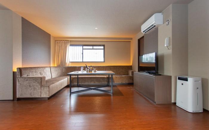 Two BR / 8Pax / 3 min from station and Tsutenkaku