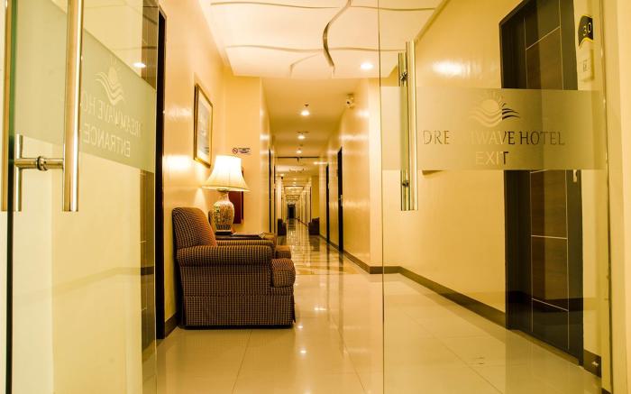 Dreamwave Hotel Lemery