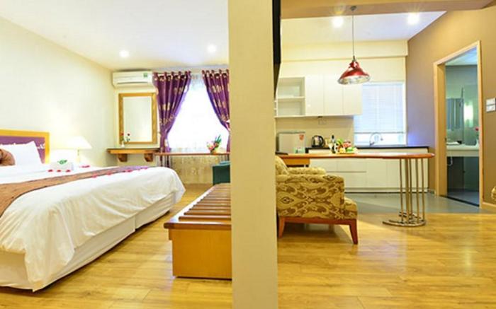 Golden Sunshine Villa Hotel and Travel
