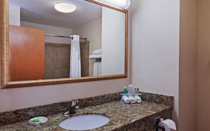 Holiday Inn Express & Suites Selma By IHG