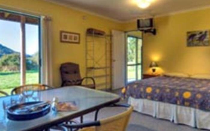 Smiths Farm Holiday Park Hotel