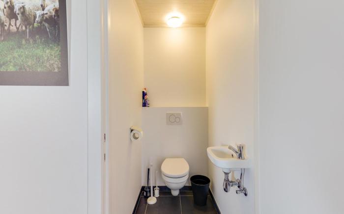 Cottage on sheep farm with gelateria