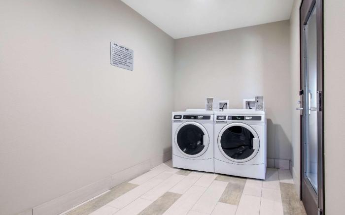 Holiday Inn Express & Suites East Tulsa - Catoosa By IHG