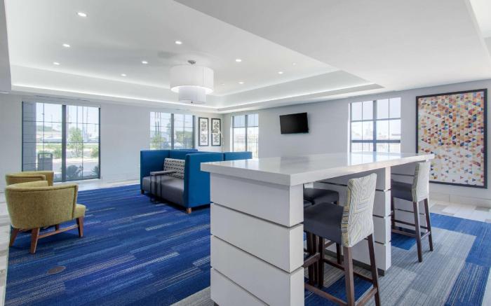 Holiday Inn Express & Suites East Tulsa - Catoosa By IHG