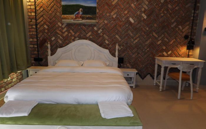 Goroomgo Mystic Kailasha Ukhimath