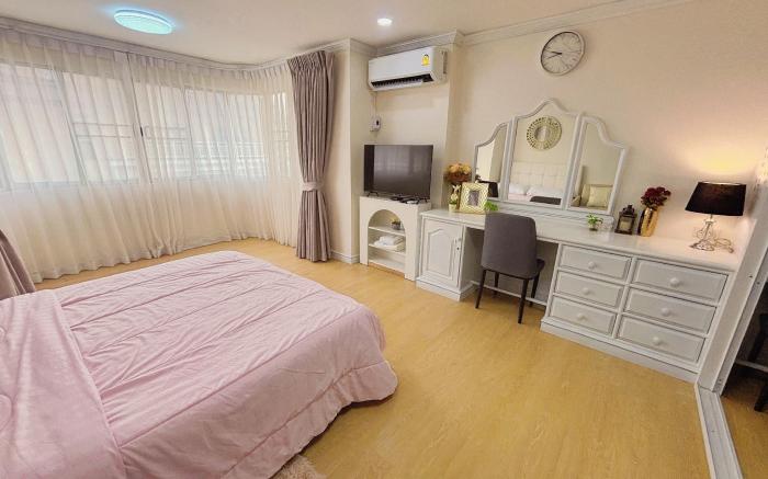 Luxury Room at Nimman Rd. 45 SQM Maya Night Bazaar