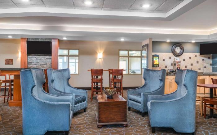 AmericInn by Wyndham Windom