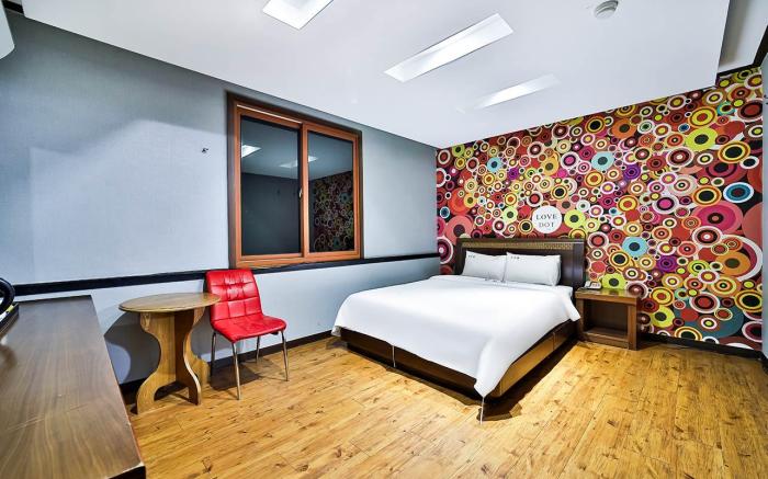 Hotel Khan