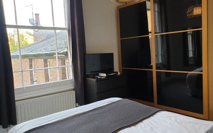 Warwick Place Serviced Apartment