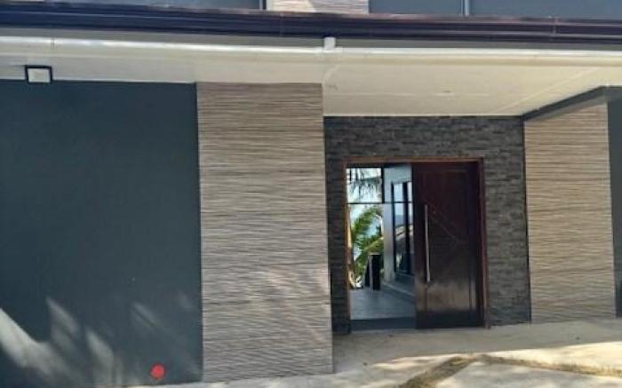 ZenStay Retreats Private Luxury Beach House Rental