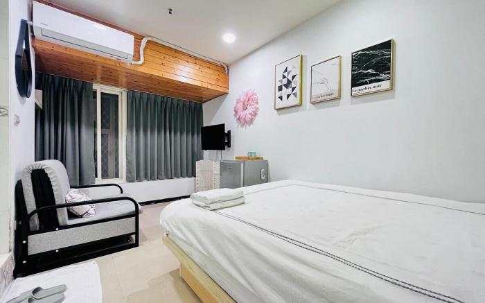 B2 1min to MRT Urban Comfort Zone: Taipei Escape