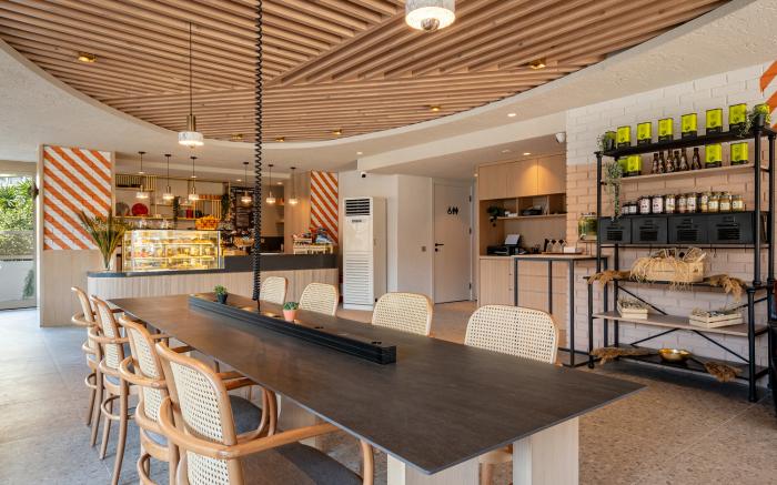 OLI HOTEL & SUITES