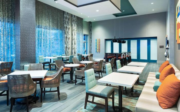 Hampton Inn & Suites Atlanta Buckhead Place