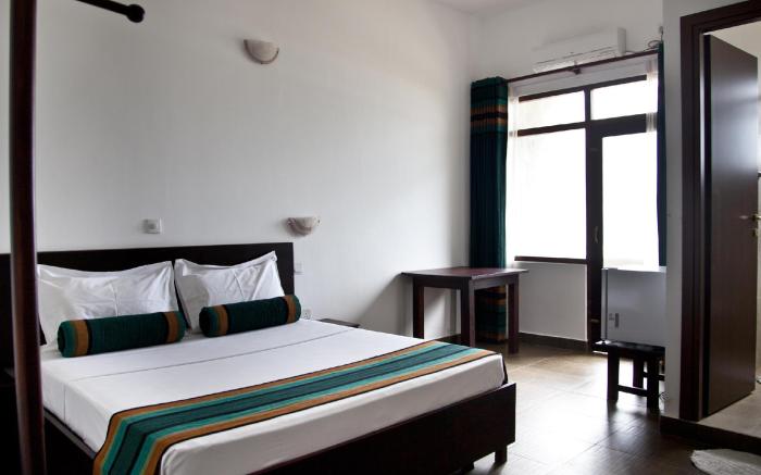 Bay Vista Hotel