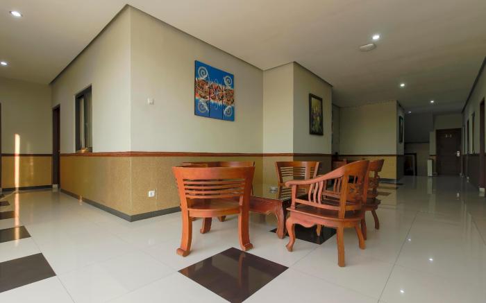 RedDoorz Plus @ Tuparev Cirebon