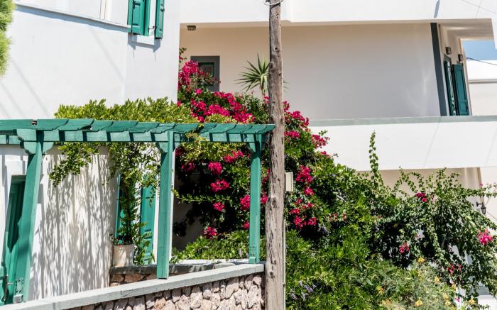 Ifestia Hotel