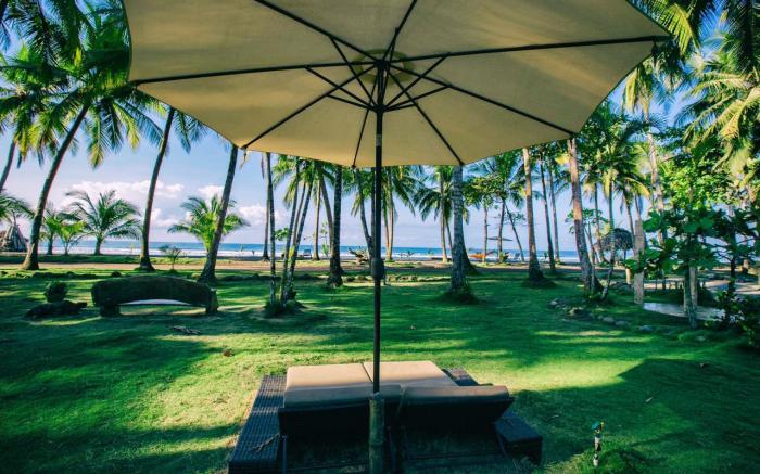 CLANDESTINO BEACH RESORT