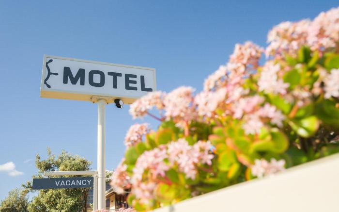 Loch Ard Motor Inn