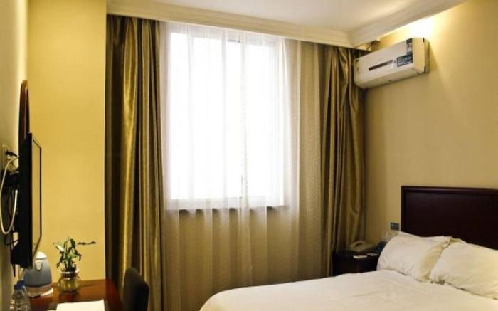 GreenTree Inn Jiangsu Suzhou Taiping High-Speed North Station Express Hotel