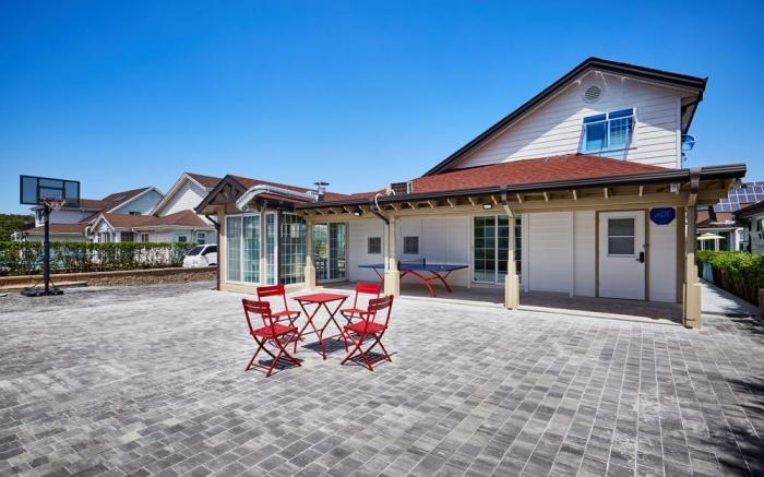 Daebudo Otier Pool Villa