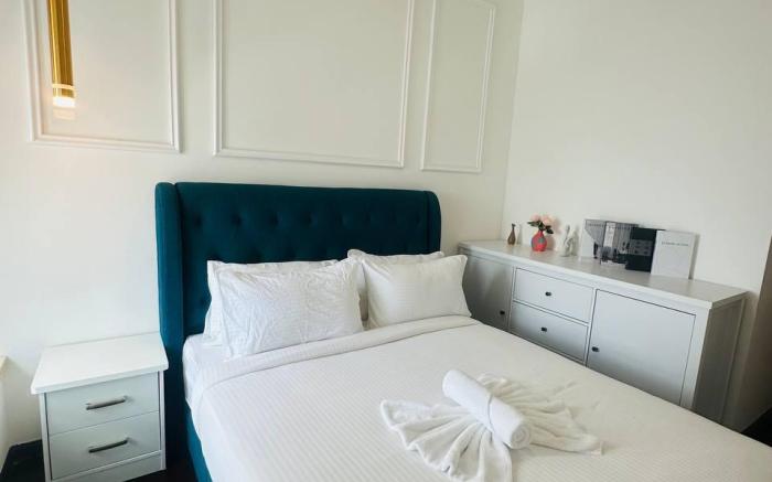 Unblocked Sea view 2BR unit R&F Princess by ANJU