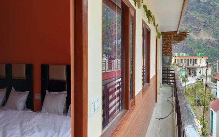 Jay Palace by StayApart