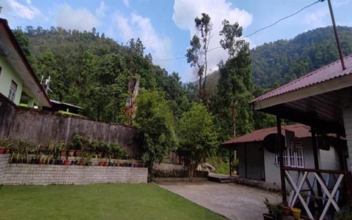 Lingtam Yangsel River Retreat by StayApart
