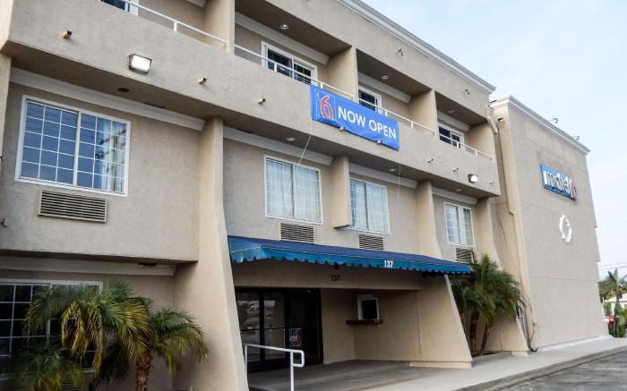 Motel 6 Azusa, CA