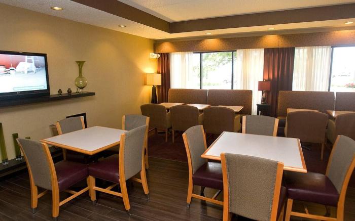 Spark by Hilton Green Bay