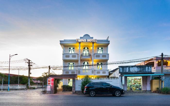 Twins Hotel