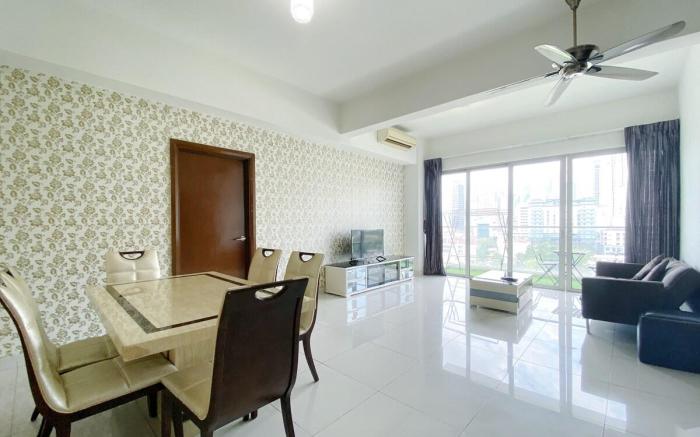 Dreamy KLCC View 2BR Balcony @RegaliaSuites