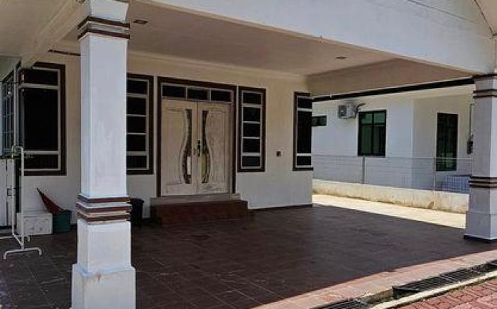 Hanna Homestay with aircond + Xbox + Astro Sport 