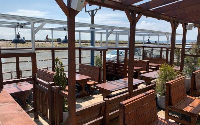 Hooper's Sandy Beach Guest Rooms