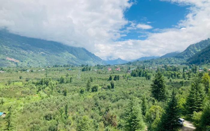 snow Crest Residency(Manali,HP)