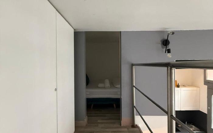Spacious  bright Split Level Flat in the Fashionable Marais