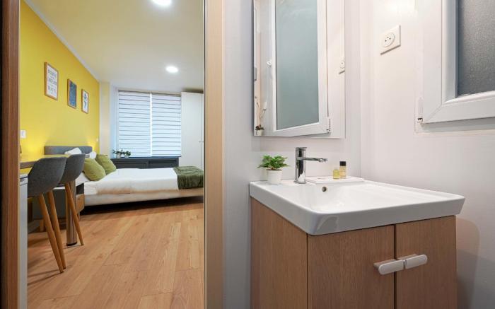 Modern  Bright and fully Renovated -Trocadero