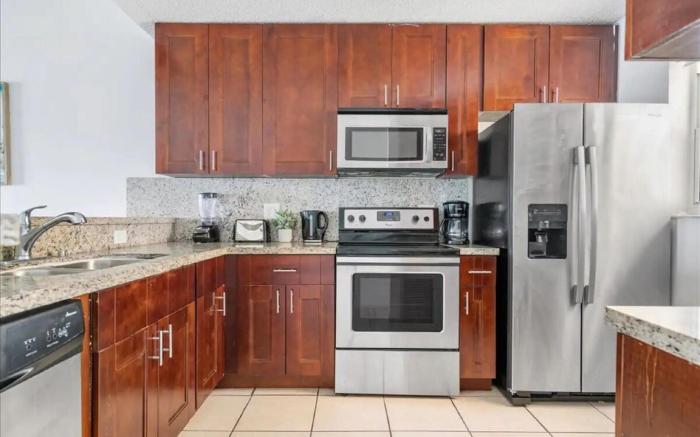 Lakefront 3 Bdrm ~ F. Lauderdale Vacation & Casino